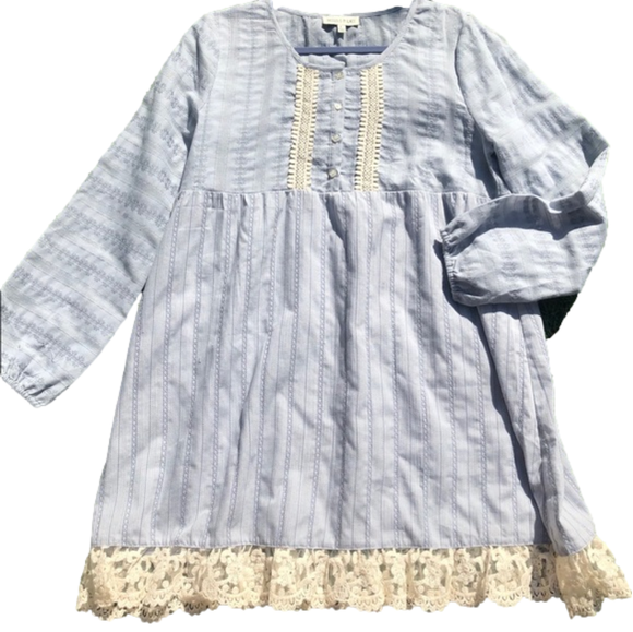 tassels n lace Dresses & Skirts - NWOT-L-Tassels -n-Lace babydoll dress w/ lace hem